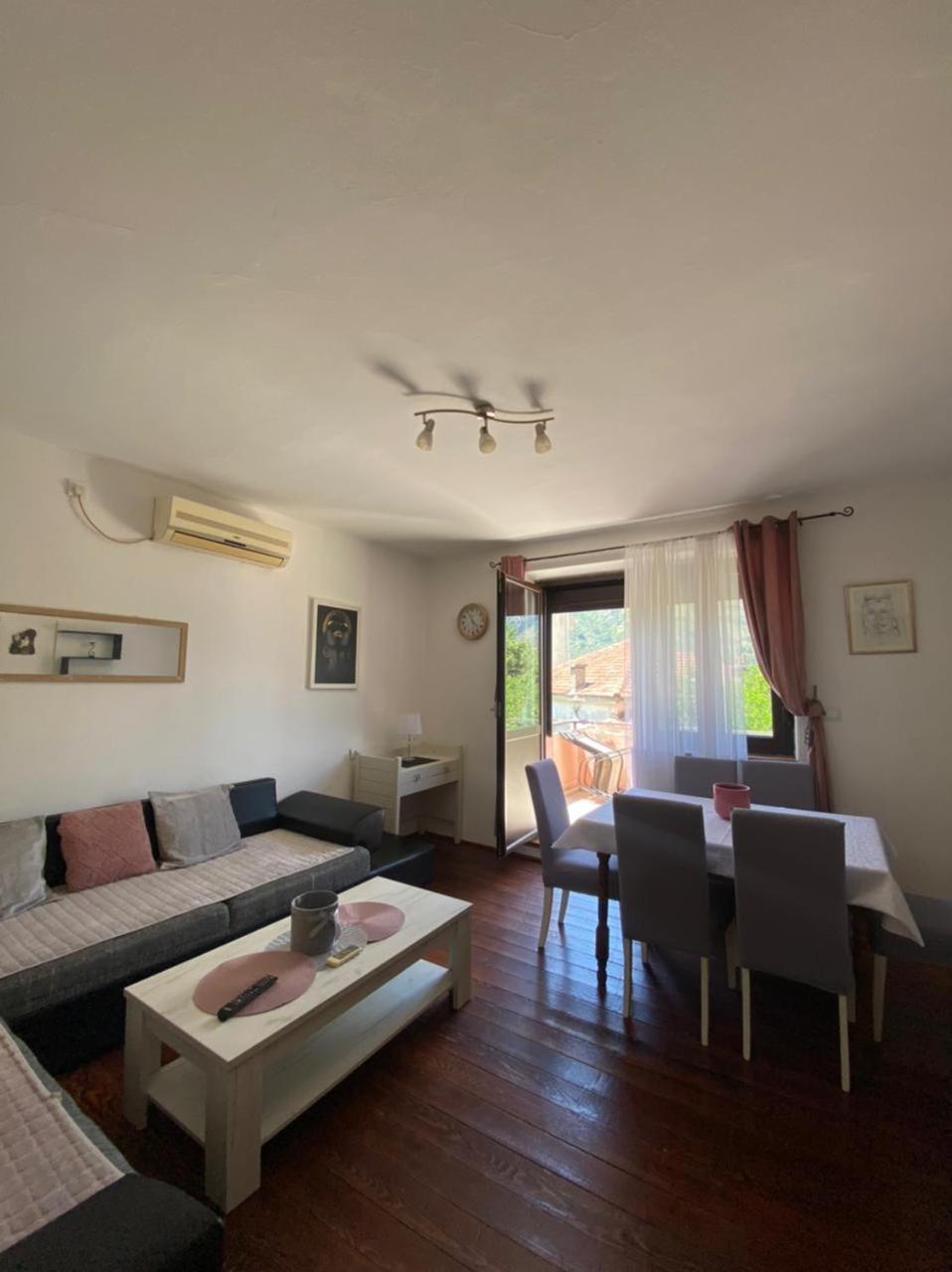 Apartments Vido 코토르 객실 사진